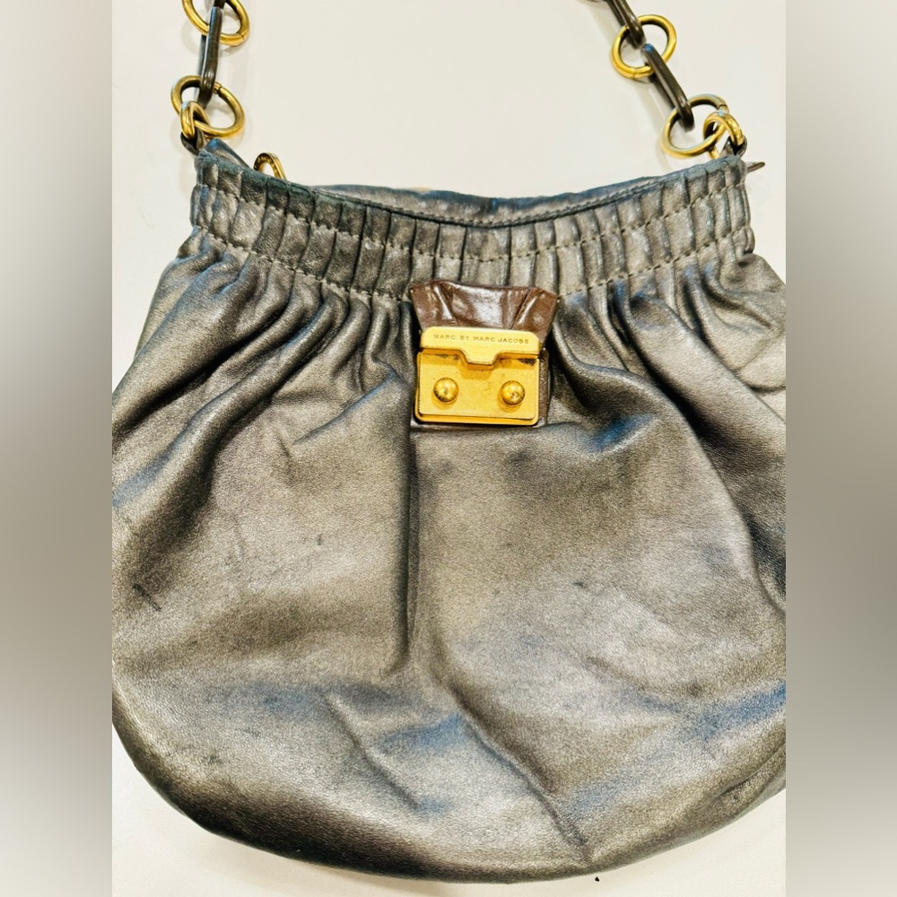 Marc Jacobs crossbody bag.